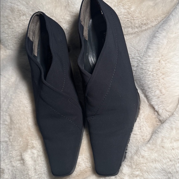 Paul Green black size 8 heel. - Picture 11 of 12